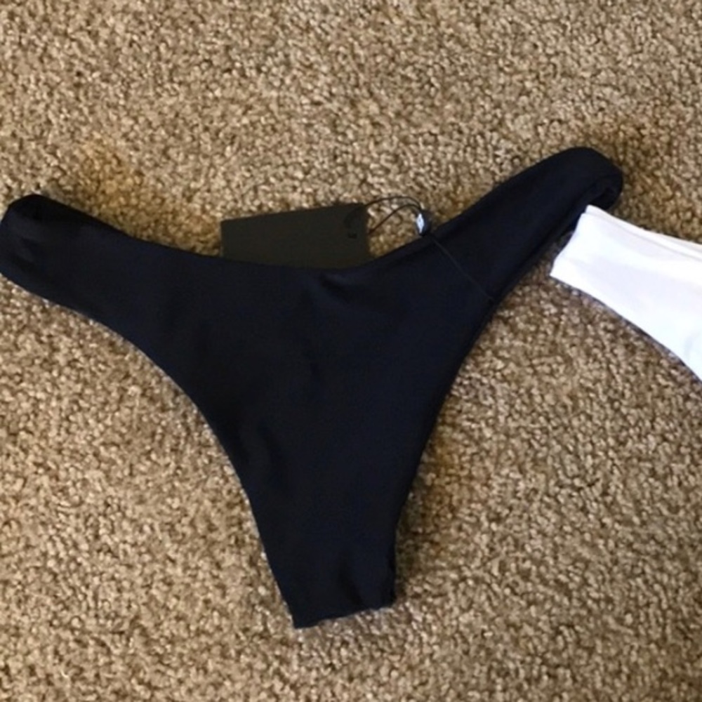 Black blackbough bottoms